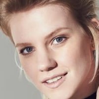 Levina Naken