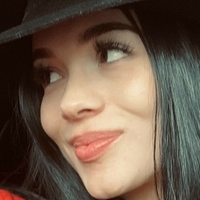 Lili Jones Naken