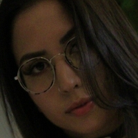Lili Naken