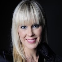 Linda Stang Naken