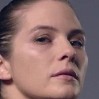 Lisa Carlehed Naken