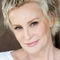 Lisa Hart Carroll Naken