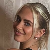Lisa Price Naken
