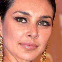 Lisa Ray Naken