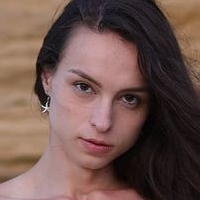 Luba Zeleny Naken