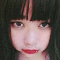 Luna Drei Naken