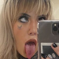 Luna Skye Naken