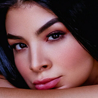 Marian Gomez Naken