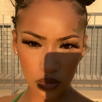 Marilovee Naken