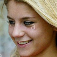 Melanie Slade Naken