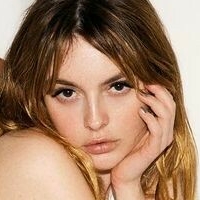 Melis Sezen Naken