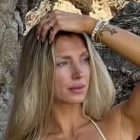 Michelle Mazul Naken