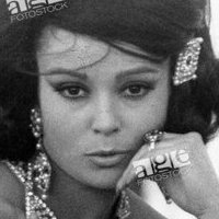 Mirella Maravidi Naken