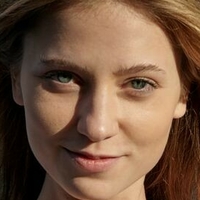 Molli Naken