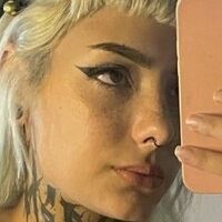 Moneka Naken