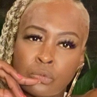 Monna White Naken