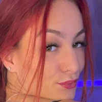 NadyRed Naken