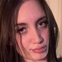 Naomi Nyke Naken