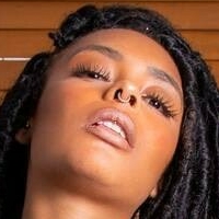 Nefertiti Naken