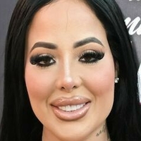 Nicole Zavala Naken