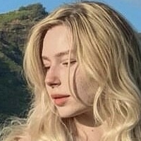 Nikki Beiar Naken