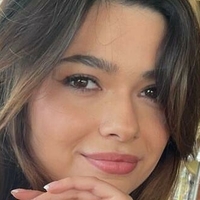 Nikki Hahn Naken