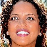 Noémie Lenoir Naken