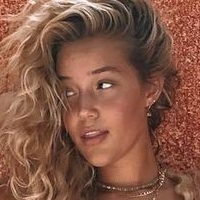 Olivia Ponton Naken