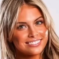 Paris Mikinski Naken