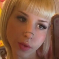 Piercing Poli’s Naken