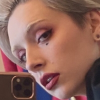 Poisonne Naken