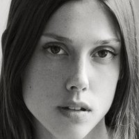 Raquel Nave Naken
