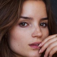 Roos van Montfort Naken