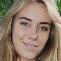 Ryana Naken