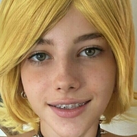 Rylieee / Carolyn Zambrano Naken