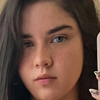 Sarah Bustani Naken