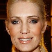 Sarah Kern Naken