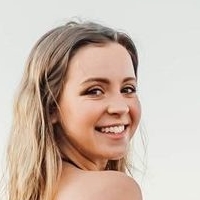 Sarah Senecal Naken