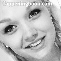 Sarah Wiese Naken