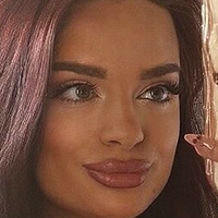 Shaina Michaela Naken
