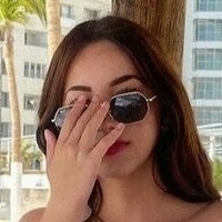 Shaula Ponce Naken