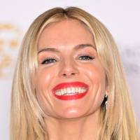 Sienna Miller Naken
