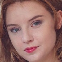 Sienna Naken