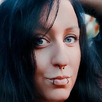 Skelli Naken