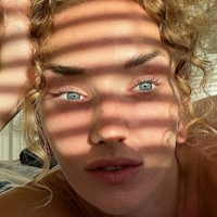 SofiaDark Naken