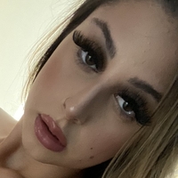 Submissive Skylar Naken