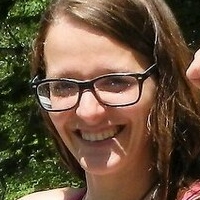 Survival Lilly Naken