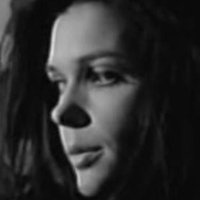 Suzzan Landau Naken