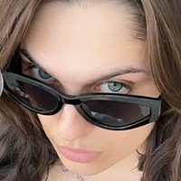 Tamina Naken