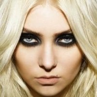 Taylor Momsen Naken